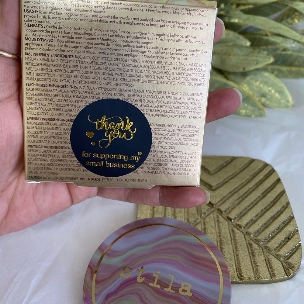 Stila One Step Correct Brightening Finishing Powder - Light - Picture 7 of 9